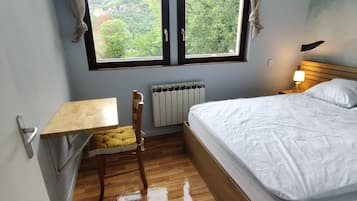 1 chambre, fer et planche Ă repasser, lit parapluie, Wi-Fi gratuit