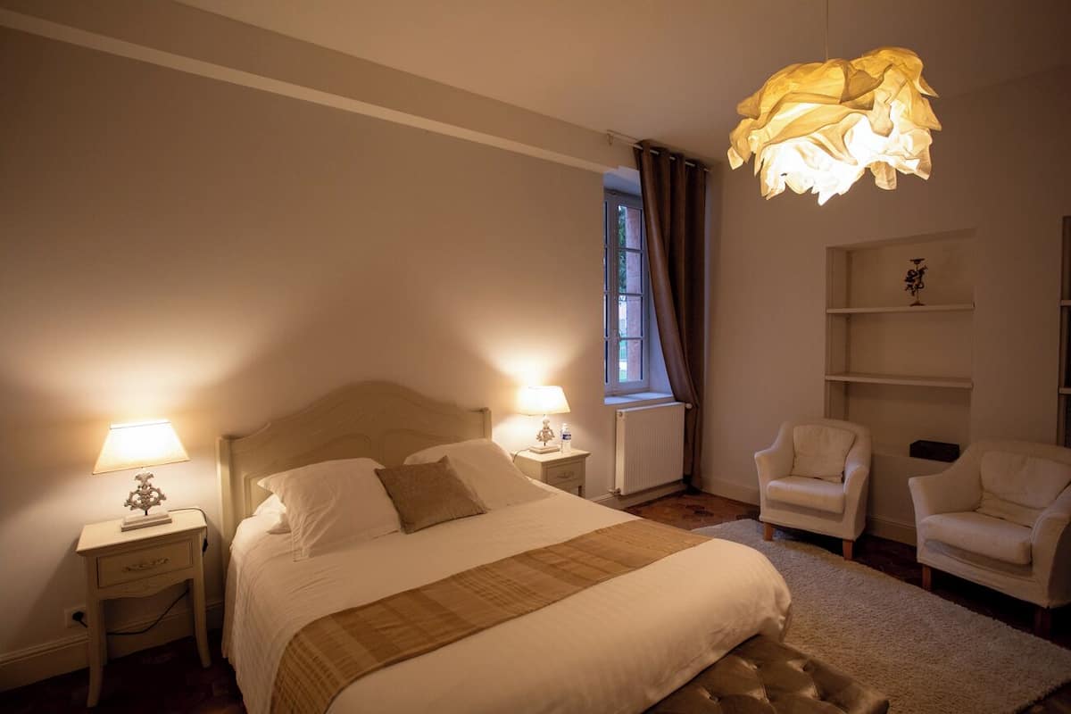 Familienapartment, Parkblick | 2 Schlafzimmer, kostenloses WLAN, Bettwäsche