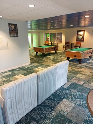 Games room - Be Our Guest - The Resort at SeaSide w/4th of July Fireworks right on the Beach (Seaside)