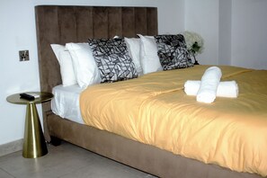 1 bedroom, iron/ironing board, free WiFi - Fantastic Luxury Gem 5 Location Pool Gym (Accra)