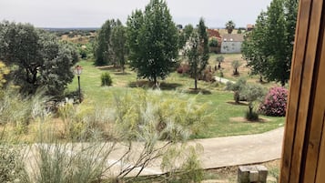 Casa de campo, cocina, junto a la pista de esquí | Vistas al jardín