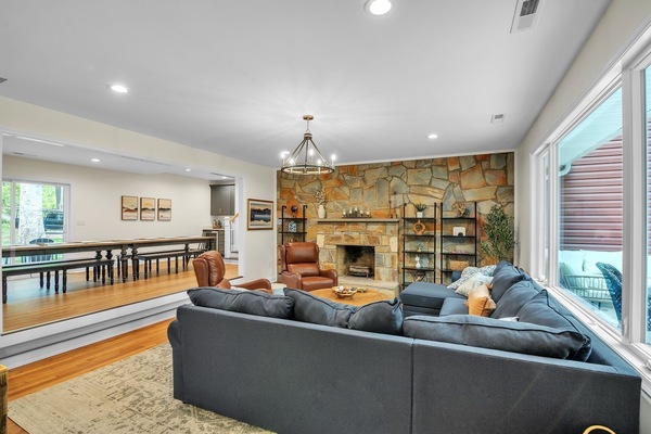 Indoors, Furniture, Living Room, Home Decor, Couch