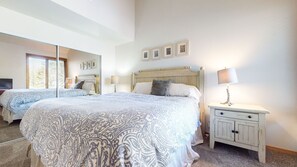 2 Schlafzimmer, Reisekinderbett, WLAN, Bettwäsche
