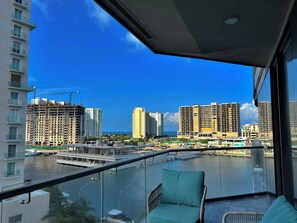 Property grounds - Stay at the Iconic Shark Tower in Cancun! (Cancún)