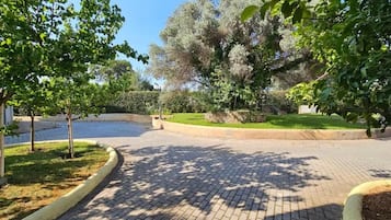Deluxe Apartment, Courtyard View | Courtyard view
