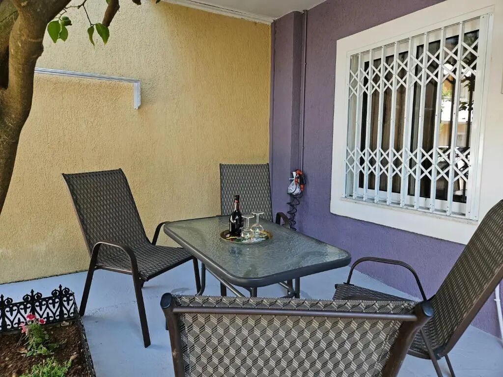 Deluxe Apartment, Courtyard View | Terrace/patio