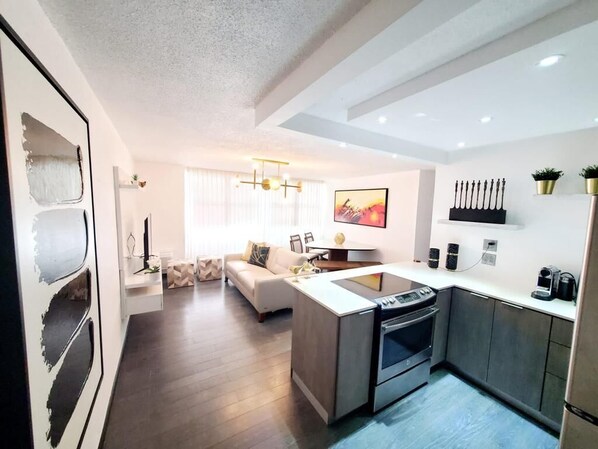 Living area - 1 Bed 1 Bath 1 Parking Boutique Apt (San Juan)