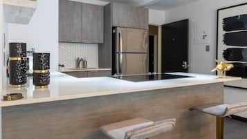 Apartemen, Bebas Asap Rokok, dapur | Dapur pribadi | Lemari es besar, microwave, oven, dan kompor