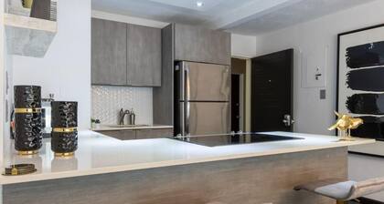 1 Bed 1 Bath 1 Parking Boutique Apt