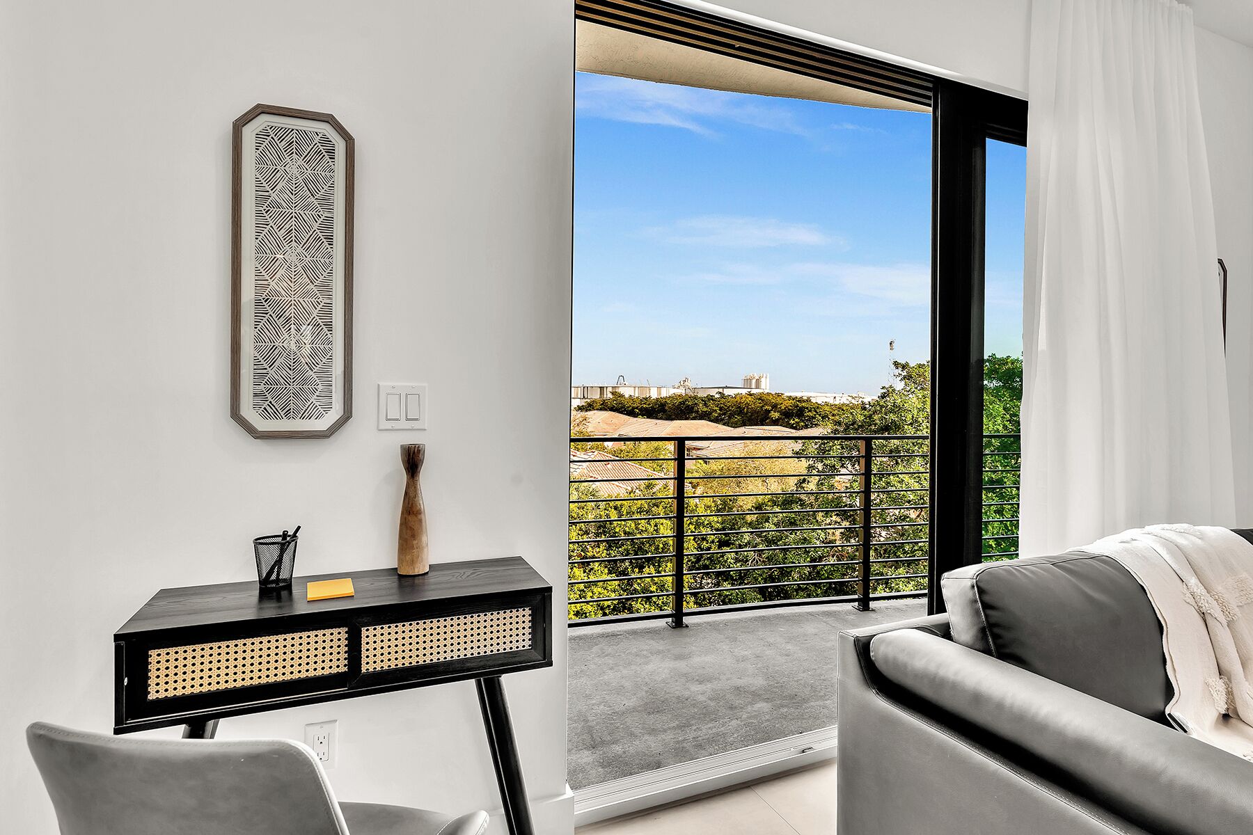 Smart-TV, Tischtennisplatte