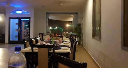 New Mehwish Hotel