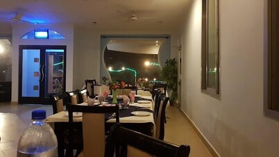 New Mehwish Hotel