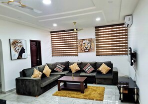 Bathroom - Gorgeous Quiet & Comfy Close to Highway (Adentan)