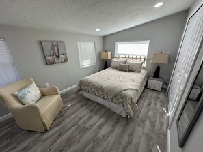 4 chambres, fer et planche à repasser, Wi-Fi gratuit, draps fournis