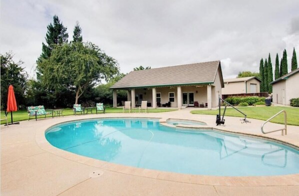 Piscina