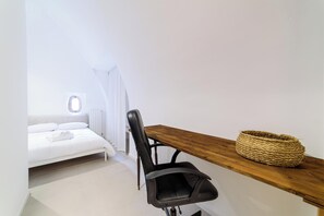 Interior - [napoli Chiaia] a 5 Minuti Dalla Metro Amedeo (Napoli)