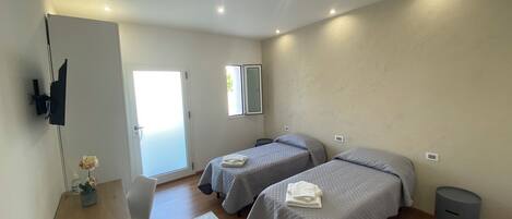 1 habitación, wifi y ropa de cama