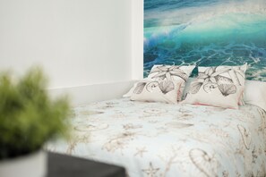 1 bedroom, iron/ironing board, internet, bed sheets