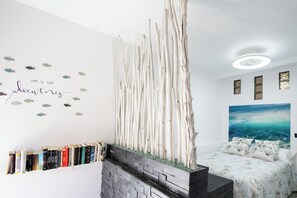 1 slaapkamer, een strijkplank/strijkijzer, internet, beddengoed