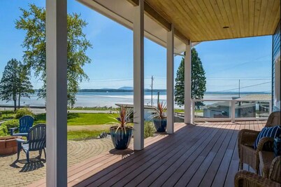 Large home Close to beach, BBH 8233