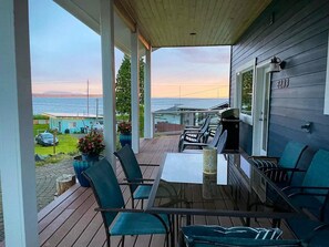 Outdoor dining - Large home Close to beach, BBH 8233 (Birch Bay)