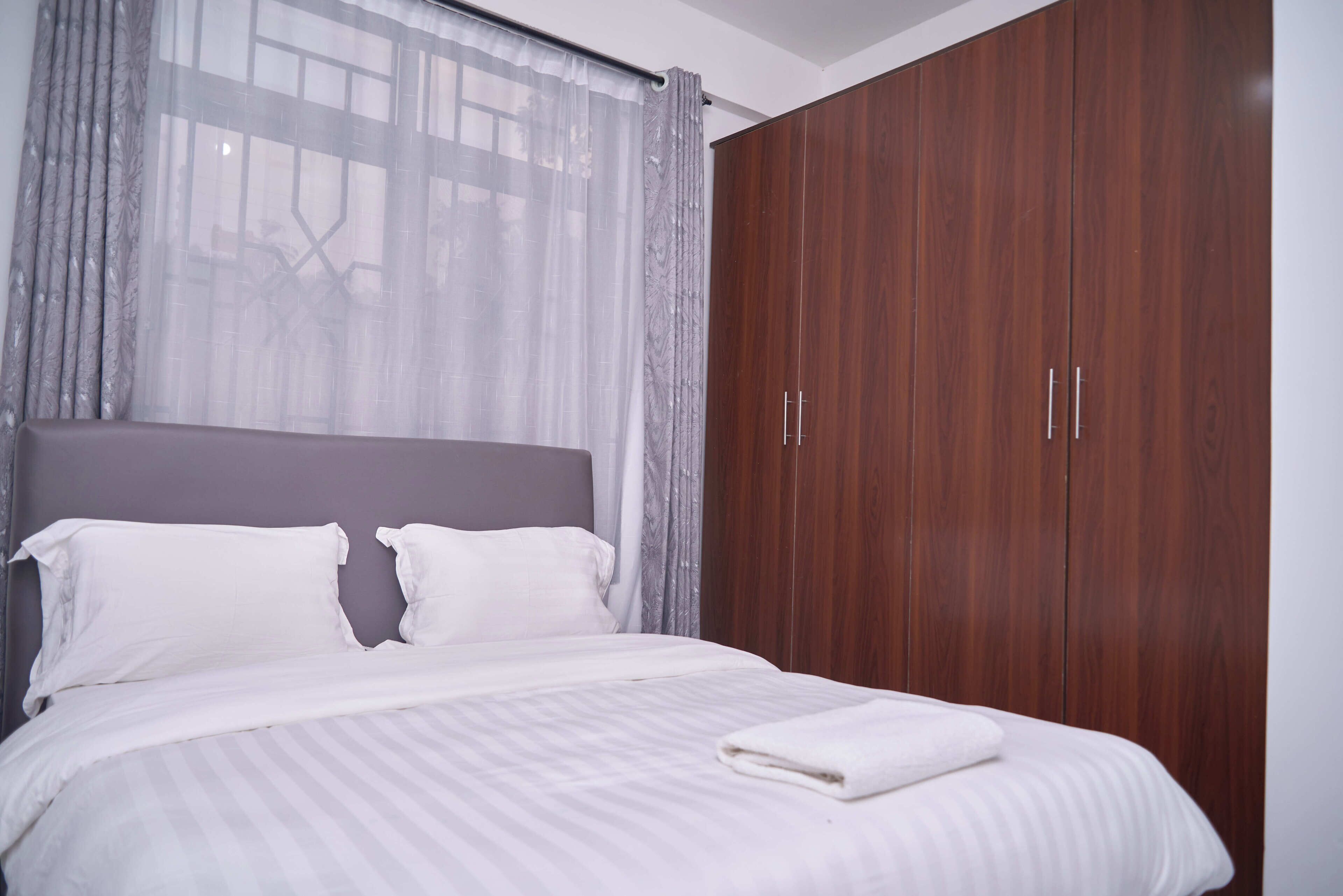 2 dormitorios, tabla de planchar con plancha, wifi y ropa de cama