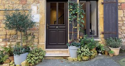 Maison des Temps Anciens - your romantic retreat in the heart of the Dordogne!
