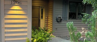 Townhouse in beautiful North Helena Valley, below the majestic Sleeping Giant