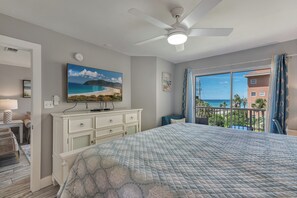 2 bedrooms, desk, iron/ironing board, WiFi