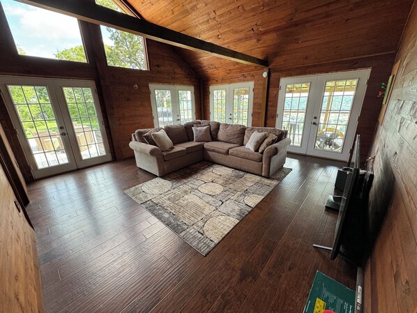 Smart TV, DVD player