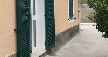 2 Bedroom Private vacation home in Liguria