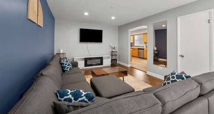 Cozy, Sunny, and Clean Apt 3 bd Free Parking