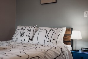 3 makuuhuonetta, silitysrauta/-lauta, vauvan matkasänky, Wi-Fi