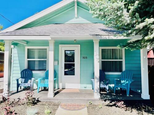 Walk to River, Downtown, Concerts · Old Bend Cottage