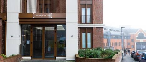 Apartment, 2 Bedrooms, Balcony, City View | Front of property