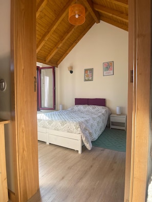 1 quarto, ferros/tábuas de passar roupa, Wi-Fi, roupa de cama