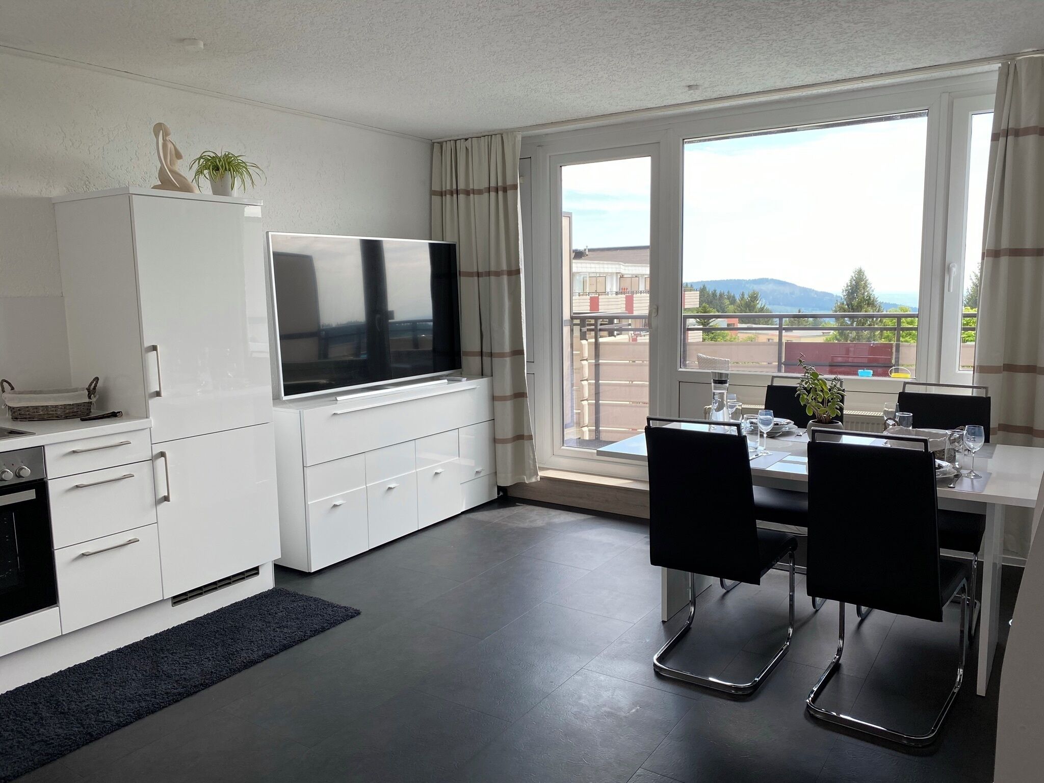 Kühlschrank, Ofen, Herdplatte, Geschirrspüler