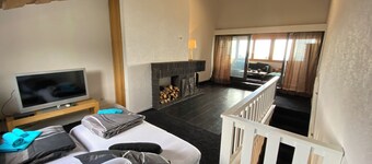 COZY PENTHOUSE in the middle of the BAVARIAN FOREST +NETFLIX +POOL +SAUNA +GYM