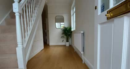 Luxury Family Three Bedrooms Semi-Detached House