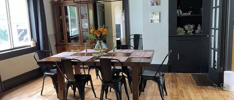 تناول الطعام