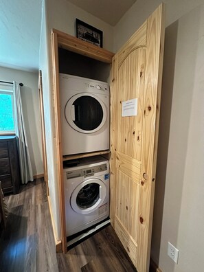 Interior - GRINNELL, a cozy cabin only 7 miles from Glacier National Park! (Coram)
