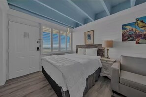 Een strijkplank/strijkijzer, gratis wifi, beddengoed