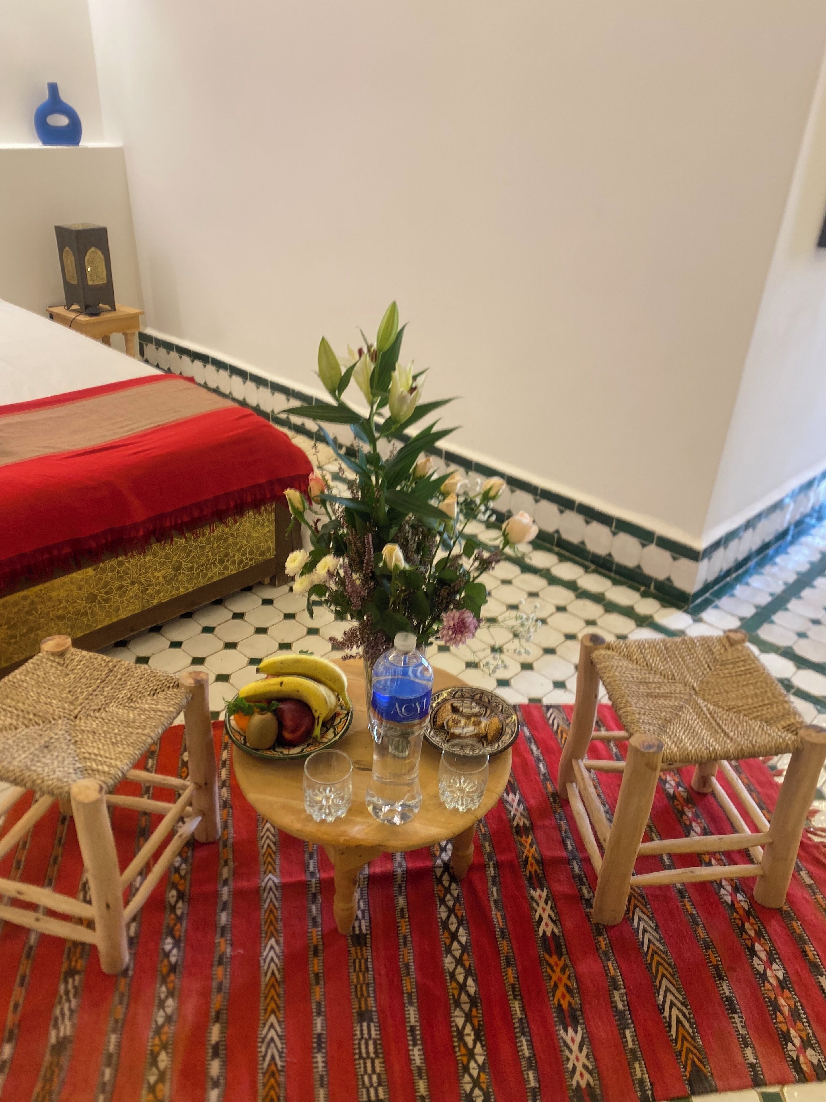 デラックス ダブルルーム 1 ベッドルーム | セレクト コンフォート製ベッド、セーフティボックス (室内)、客室ごとに異なる装飾、防音設備