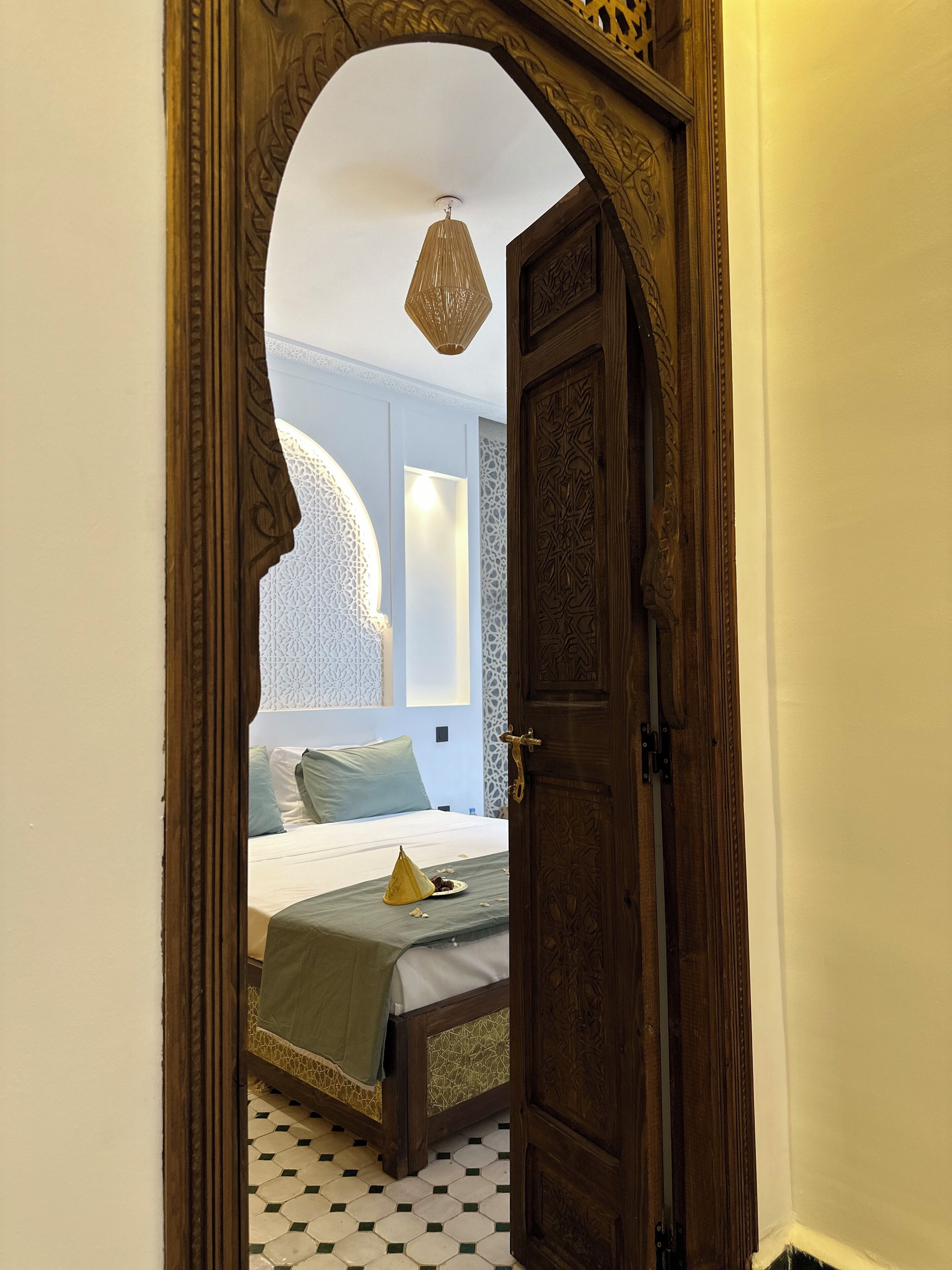 Deluxe vierpersoonskamer, 2 slaapkamers, uitzicht op binnenplaats | Select Comfort-bedden, een kluis op de kamer, individueel gedecoreerd