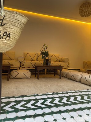 Sala de estar en el lobby