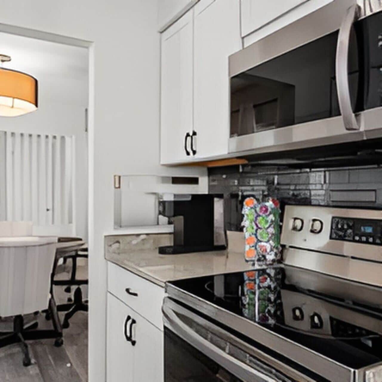 Refrigerador, microondas, horno y parrilla de estufa 