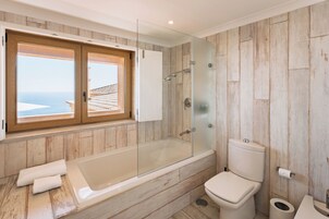 Premium Suite, Balcony, Ocean View | In-room safe, soundproofing, free WiFi