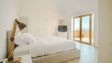 Premium Suite, Balcony, Ocean View | In-room safe, free WiFi