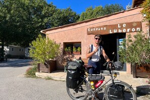 Reception - Camping le Luberon (Apt)