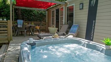 Luxury Mobile Home, Hot Tub | Terrace/patio